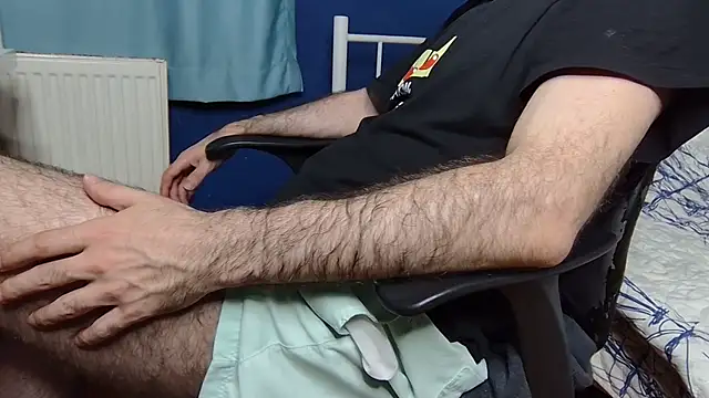 Snapshot of flydirty chatting on June 5, 2026, 6:57 pm flydirty online show from June 5, 2026, 6:57 pm