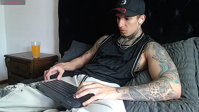 Snapshot of Shane_Clay chatting on January 8, 2026, 6:36 pm Shane Clay online show from January 8, 2026, 6:36 pm