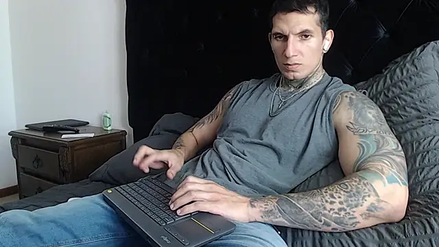 Snapshot of Shane_Clay chatting on January 5, 2026, 6:11 pm Shane Clay online show from January 5, 2026, 6:11 pm