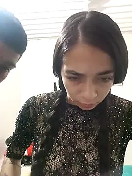 paisita122 online show from September 10, 2025, 4:33 am