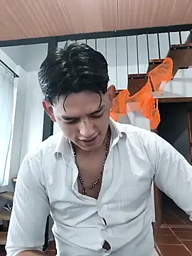 Hiroshi Shen online show from November 1, 2025, 11:26 am