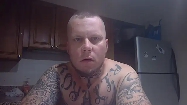 tattedpipeliner online show from November 5, 2025, 2:36 am