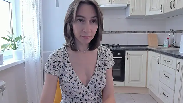 GoodGlamorGirl online show from September 24, 2025, 4:08 am