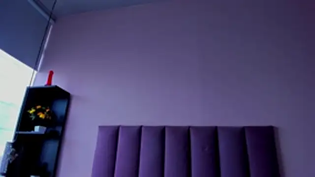 violet myerrs online show from April 18, 2026, 1:46 pm