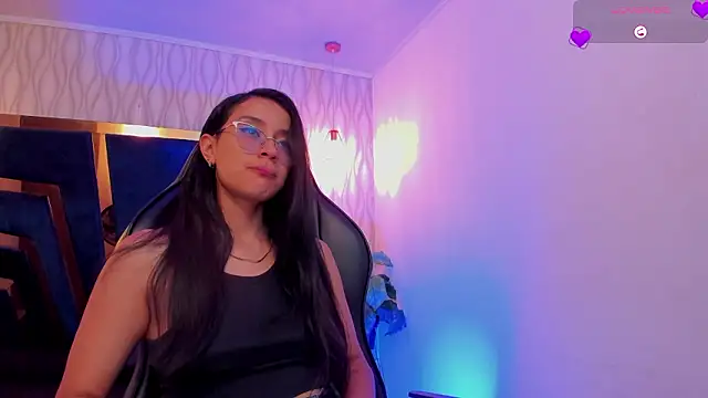 zoe martins  online show from February 14, 2026, 5:35 pm