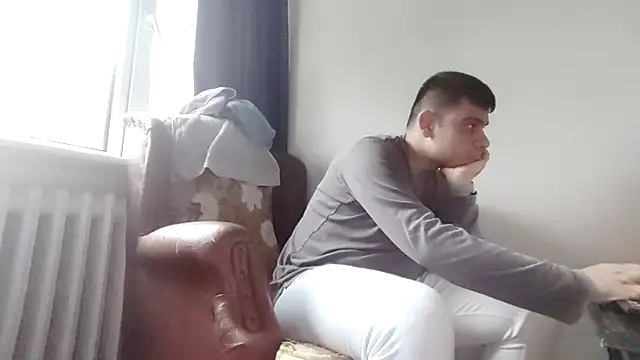 kocasosisli online show from February 18, 2026, 5:49 am