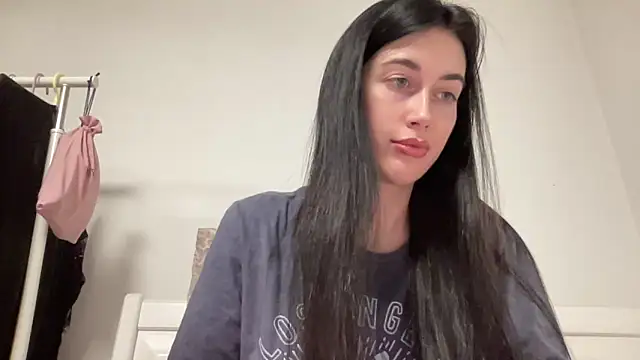 Snapshot of Talyo19 chatting on November 2, 2025, 3:17 pm Talyo19 online show from November 2, 2025, 3:17 pm