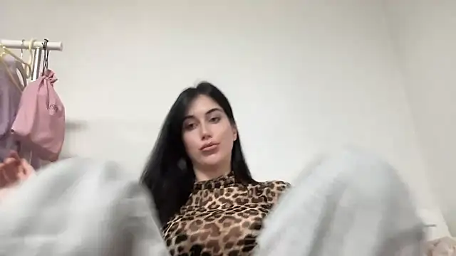 Snapshot of Talyo19 chatting on December 4, 2025, 5:12 pm Talyo19 online show from December 4, 2025, 5:12 pm