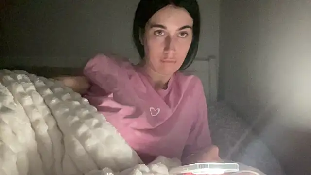 Snapshot of Talyo19 chatting on October 24, 2025, 9:58 pm Talyo19 online show from October 24, 2025, 9:58 pm