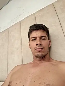 piterrr hot online show from October 10, 2025, 12:39 pm