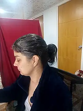 Snapshot of queemking chatting on January 10, 2026, 1:01 am queemking online show from January 10, 2026, 1:01 am