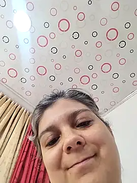 Snapshot of queemking chatting on February 27, 2026, 8:41 pm queemking online show from February 27, 2026, 8:41 pm