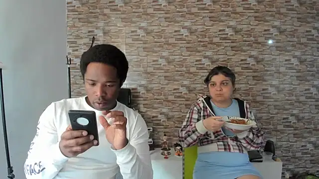 queemking online show from March 4, 2026, 8:16 pm