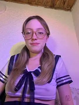 Snapshot of ReenKitty chatting on July 8, 2026, 4:46 am ReenKitty online show from July 8, 2026, 4:46 am