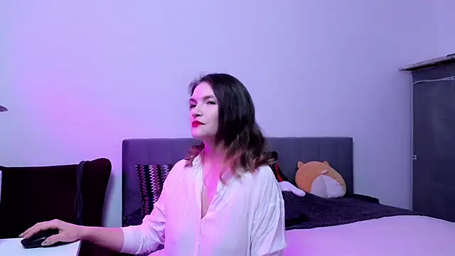 Snapshot of Katherine_Twilight chatting on October 17, 2025, 3:36 pm Katherine Twilight online show from October 17, 2025, 3:36 pm