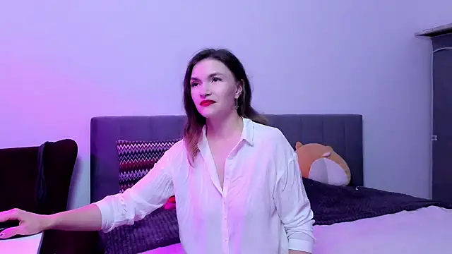 Snapshot of Katherine_Twilight chatting on October 24, 2025, 3:33 pm Katherine Twilight online show from October 24, 2025, 3:33 pm