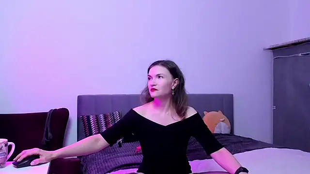 Snapshot of Katherine_Twilight chatting on November 13, 2025, 4:00 pm Katherine Twilight online show from November 13, 2025, 4:00 pm