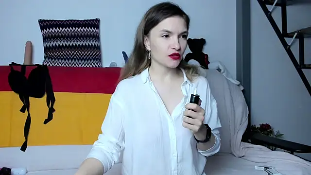 Snapshot of Katherine_Twilight chatting on February 7, 2025, 3:19 pm Katherine Twilight online show from February 7, 2025, 3:19 pm