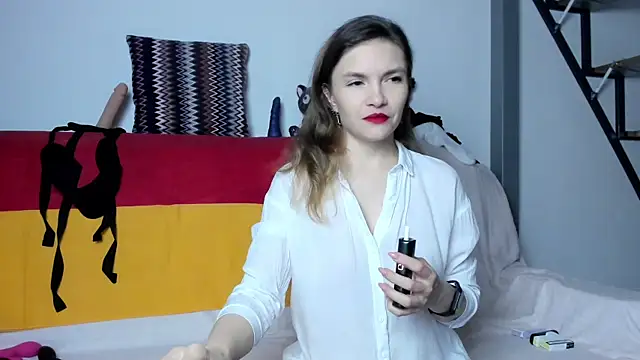 Snapshot of Katherine_Twilight chatting on February 21, 2025, 3:54 pm Katherine Twilight online show from February 21, 2025, 3:54 pm