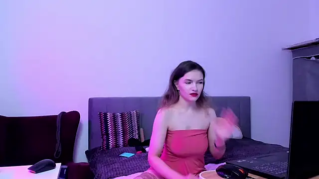 Snapshot of Katherine_Twilight chatting on November 1, 2025, 7:35 am Katherine Twilight online show from November 1, 2025, 7:35 am