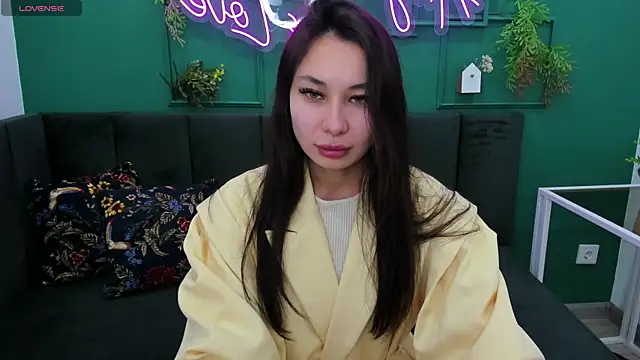 Kat  cat online show from November 7, 2025, 1:32 am