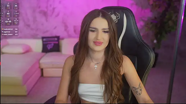 Snapshot of Goldie_Flame chatting on November 26, 2025, 10:32 pm Goldie Flame online show from November 26, 2025, 10:32 pm