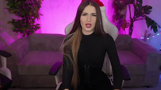 Snapshot of Goldie_Flame chatting on December 19, 2025, 11:51 pm Goldie Flame online show from December 19, 2025, 11:51 pm