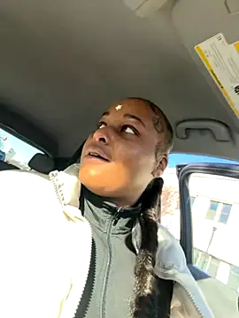 yummy0322 online show from December 1, 2025, 6:42 pm