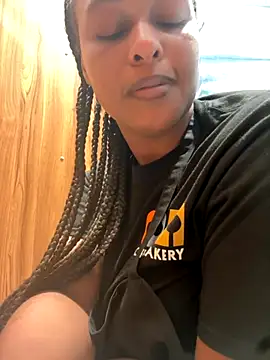 yummy0322 online show from September 10, 2025, 12:59 pm