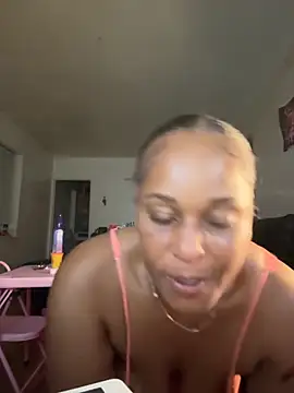 yummy0322 online show from September 24, 2025, 2:29 am