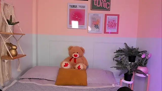 Camila Rivers online show from March 19, 2026, 4:12 am