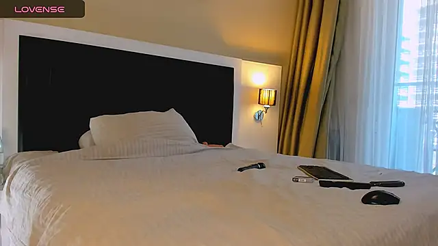 marrenaa online show from November 28, 2025, 6:13 am