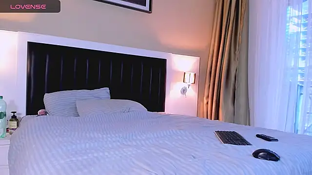 marrenaa online show from November 15, 2025, 6:17 am