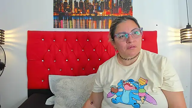 Snapshot of carolinacrus01 chatting on February 16, 2026, 2:05 pm carolinacrus01 online show from February 16, 2026, 2:05 pm