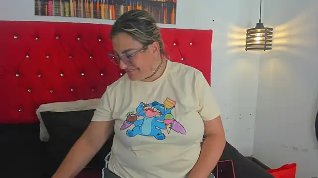 Snapshot of carolinacrus01 chatting on February 6, 2026, 4:58 pm carolinacrus01 online show from February 6, 2026, 4:58 pm