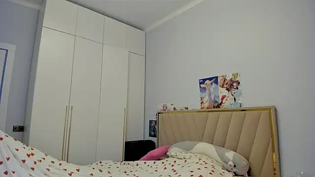Snapshot of miko_moonn chatting on October 15, 2025, 4:00 am miko moonn online show from October 15, 2025, 4:00 am