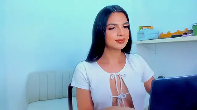 ISA BELLA VZL online show from April 1, 2026, 10:50 pm