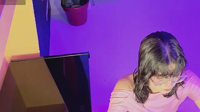 LiLLiAnderson online show from March 2, 2026, 11:39 am