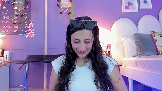 my aleja  online show from November 1, 2025, 12:54 pm