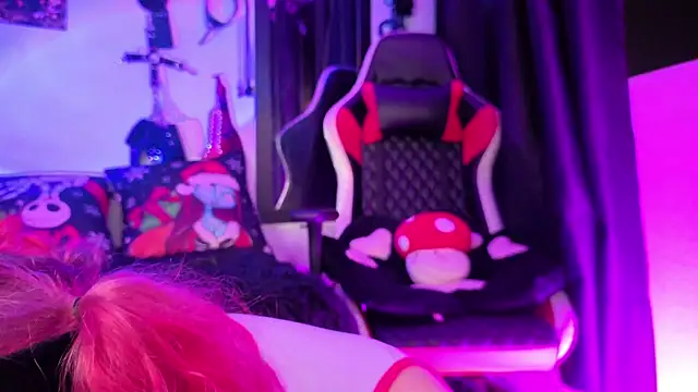 Snapshot of Mariana_velezz chatting on December 4, 2025, 11:59 pm Mariana velezz online show from December 4, 2025, 11:59 pm