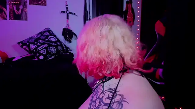 Snapshot of Mariana_velezz chatting on September 11, 2025, 7:08 am Mariana velezz online show from September 11, 2025, 7:08 am