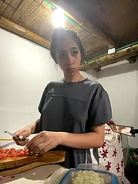 Snapshot of juliie_star chatting on October 25, 2025, 6:19 pm juliie star online show from October 25, 2025, 6:19 pm