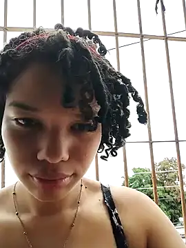 Snapshot of ChloeRaviss chatting on October 28, 2025, 3:33 pm ChloeRaviss online show from October 28, 2025, 3:33 pm