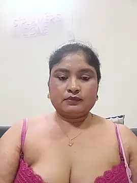 Snapshot of hornyriyanka chatting on July 14, 2026, 10:21 am hornyriyanka online show from July 14, 2026, 10:21 am