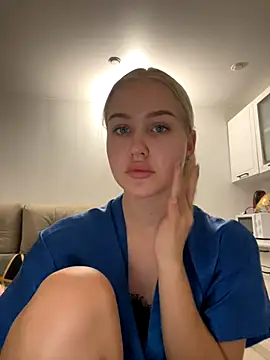 Snapshot of CandyVice chatting on November 26, 2025, 5:13 pm CandyVice online show from November 26, 2025, 5:13 pm