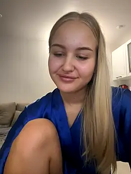 Snapshot of CandyVice chatting on November 8, 2025, 4:21 pm CandyVice online show from November 8, 2025, 4:21 pm