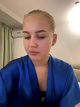 Snapshot of CandyVice chatting on November 9, 2025, 5:06 pm CandyVice online show from November 9, 2025, 5:06 pm