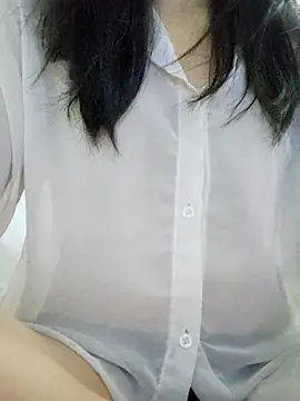 Maria2299 online show from April 15, 2026, 4:11 pm