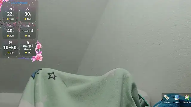 Lily Jone7 online show from November 6, 2025, 4:22 pm