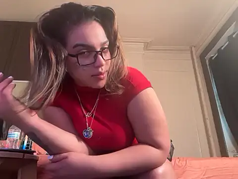 AlyCakes212 online show from November 10, 2025, 4:34 pm